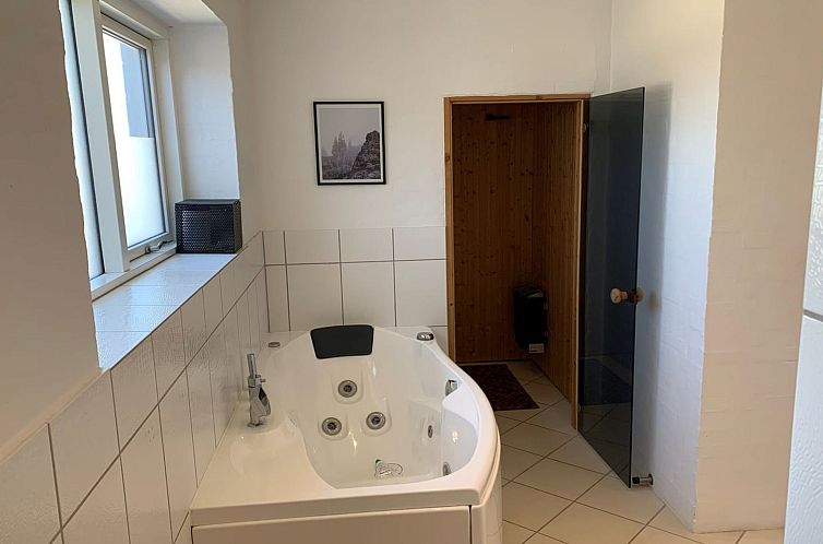 Vakantiehuis "Hvenild" - 800m from the sea