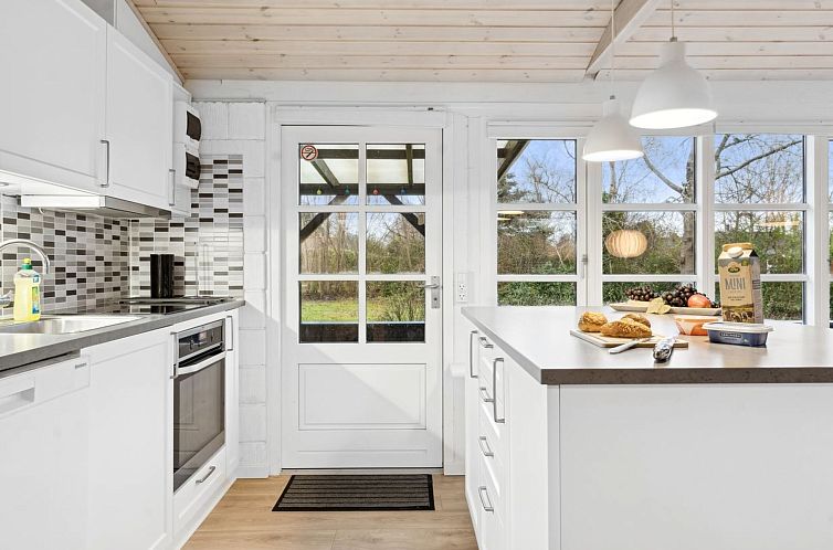 Vakantiehuis "Mahalia" - 300m from the sea