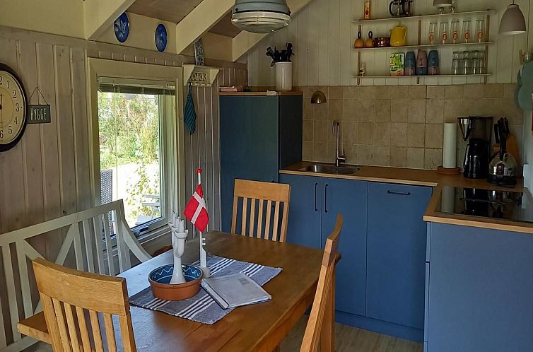 Vakantiehuis "Akari" - 400m from the sea