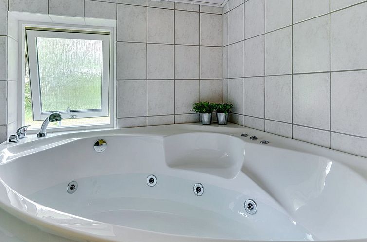 Vakantiehuis "Gustava" - 700m from the sea