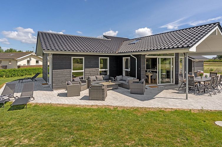 Vakantiehuis "Elsebet" - 600m from the sea