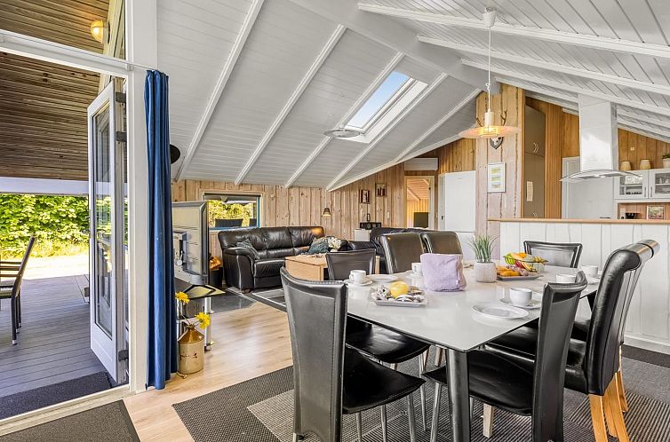 Vakantiehuis "Elsebet" - 600m from the sea