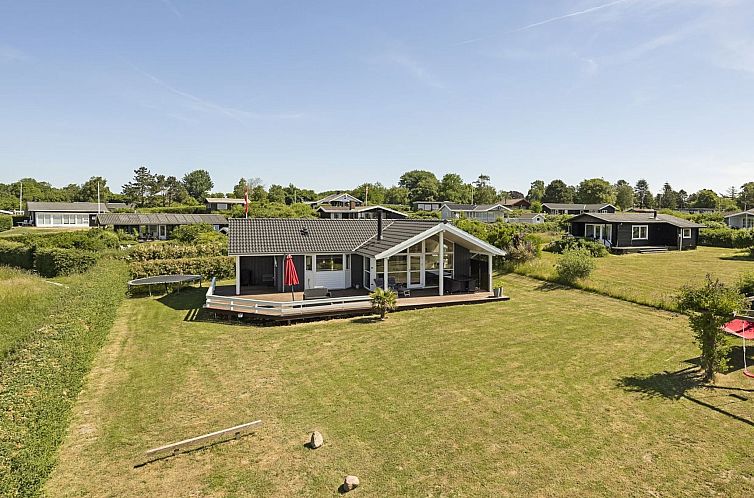 Vakantiehuis "Tican" - 400m from the sea