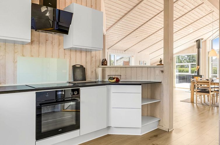 Vakantiehuis "Ariadne" - 400m from the sea