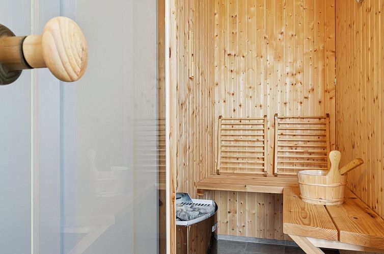 Vakantiehuis "Snari" - 700m from the sea