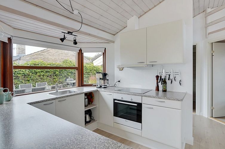 Vakantiehuis "Snari" - 700m from the sea