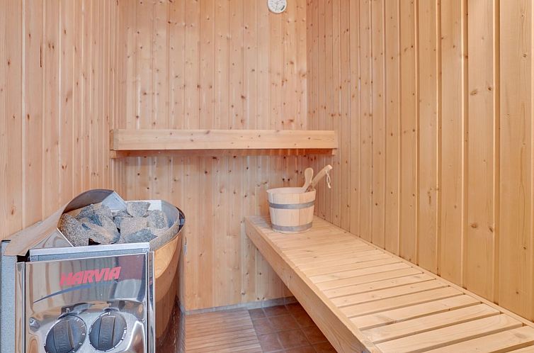 Vakantiehuis "Snari" - 700m from the sea