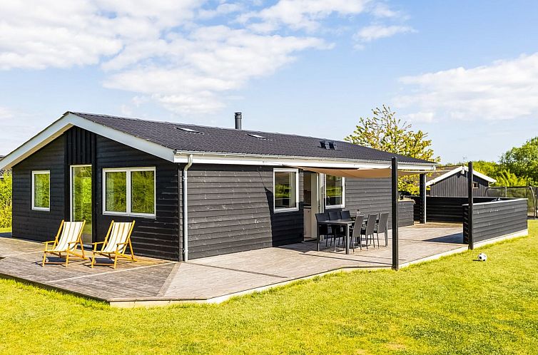 Vakantiehuis "Helmtrud" - 700m from the sea