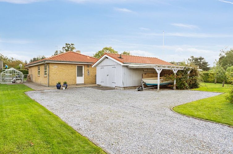 Vakantiehuis "Kalli" - 100m from the sea