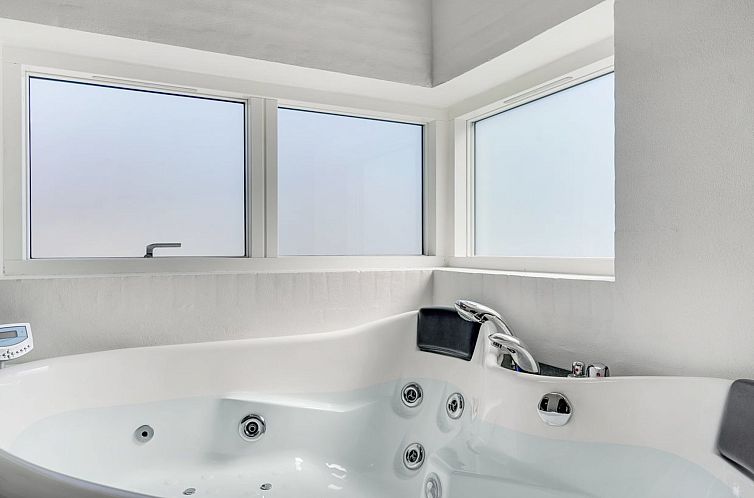 Vakantiehuis "Reimer" - 700m from the sea