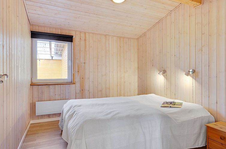 Vakantiehuis "Edzard" - 800m from the sea