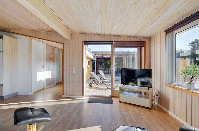 Vakantiehuis "Edzard" - 800m from the sea