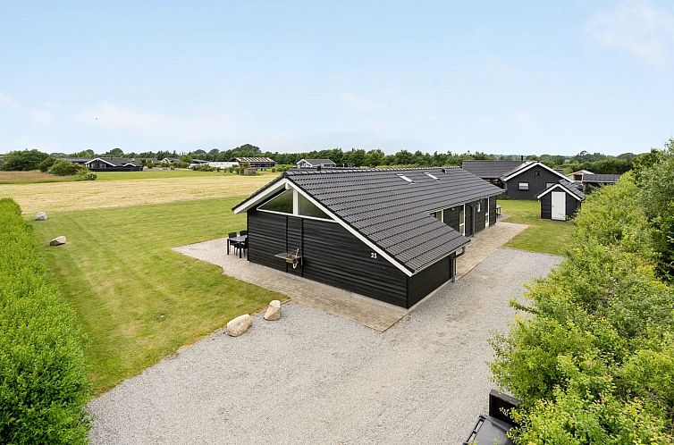 Vakantiehuis "Finja" - 500m from the sea