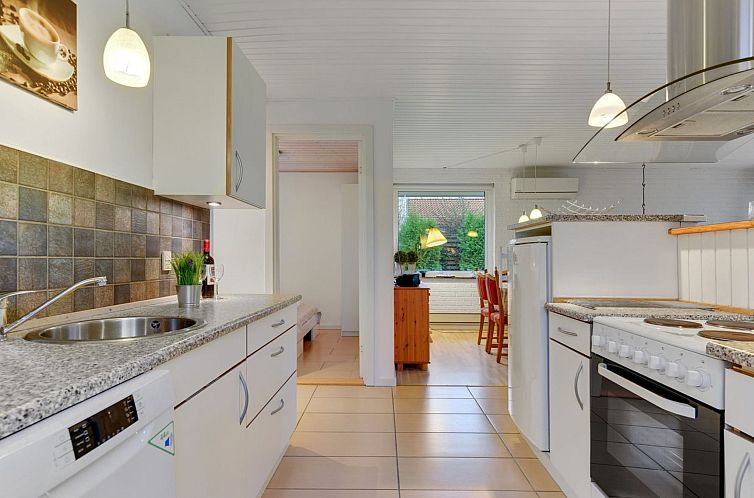 Vakantiehuis "Finja" - 500m from the sea