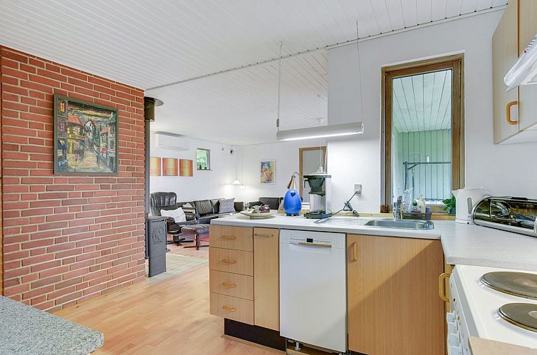 Vakantiehuis "Ingebore" - 350m from the sea