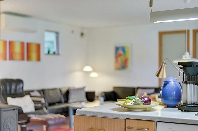 Vakantiehuis "Ingebore" - 350m from the sea