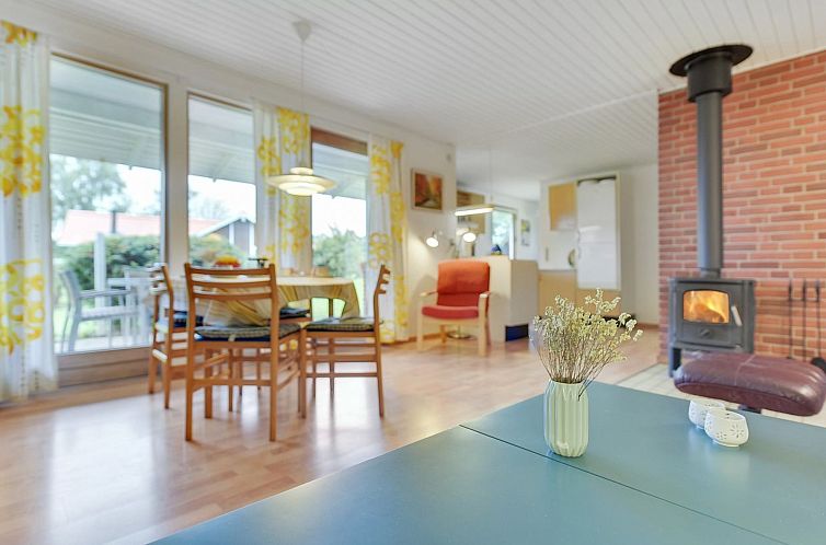 Vakantiehuis "Ingebore" - 350m from the sea