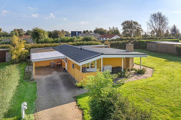 Vakantiehuis "Nane" - 80m from the sea