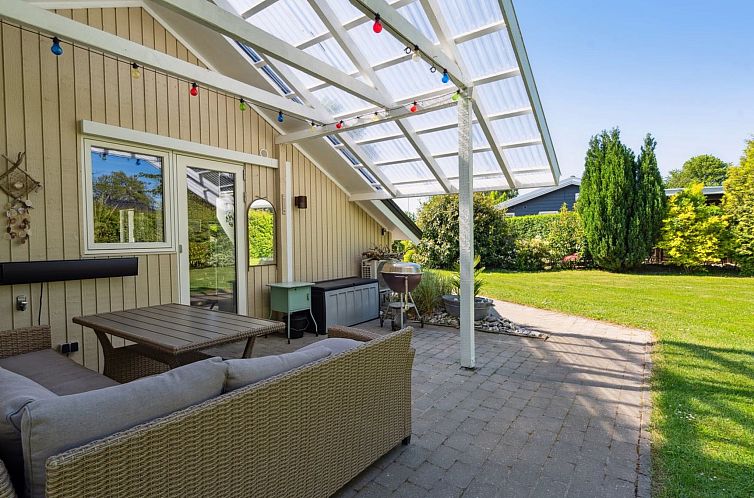 Vakantiehuis "Nane" - 80m from the sea