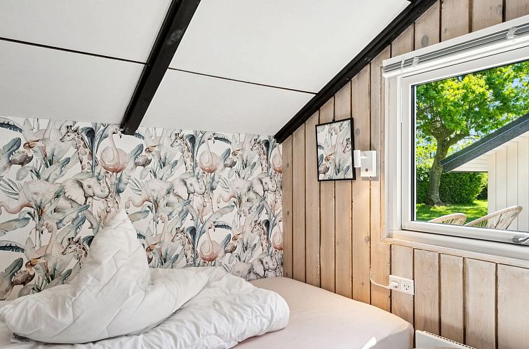 Vakantiehuis "Nane" - 80m from the sea