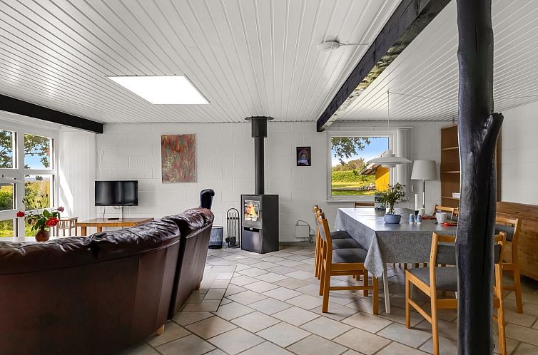 Vakantiehuis "Hellena" - 90m from the sea