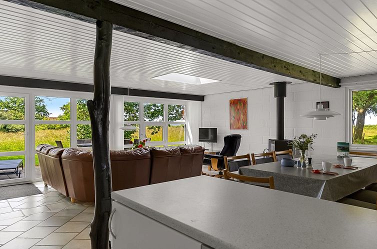 Vakantiehuis "Hellena" - 90m from the sea