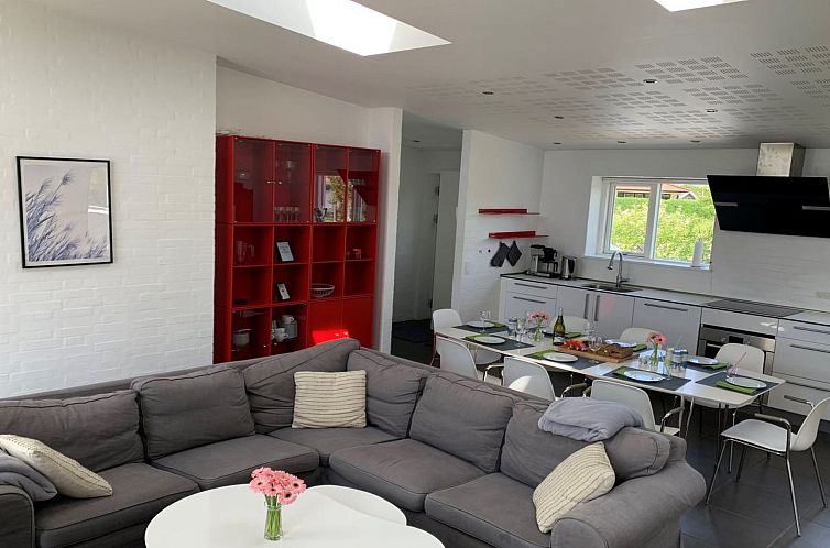 Vakantiehuis "Bessi" - 200m from the sea