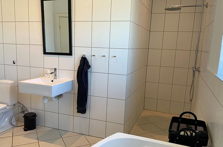 Vakantiehuis "Bessi" - 200m from the sea