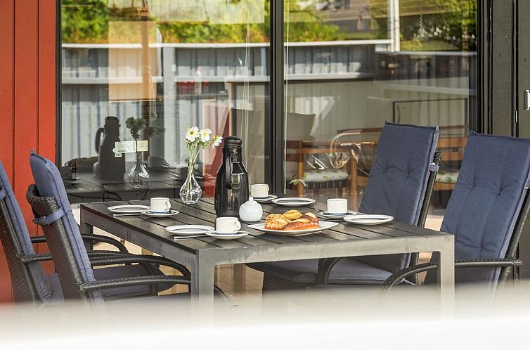 Vakantiehuis "Tess" - 50m from the sea