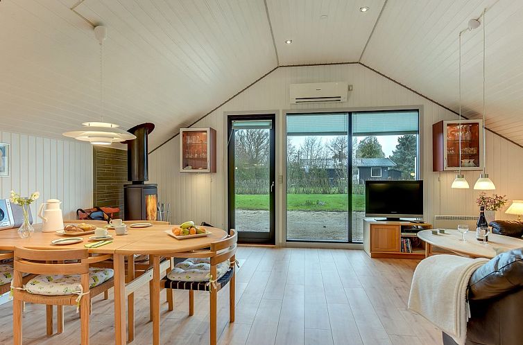 Vakantiehuis "Tess" - 50m from the sea