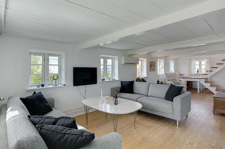 Vakantiehuis "Joona" - 600m from the sea