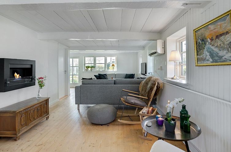 Vakantiehuis "Joona" - 600m from the sea