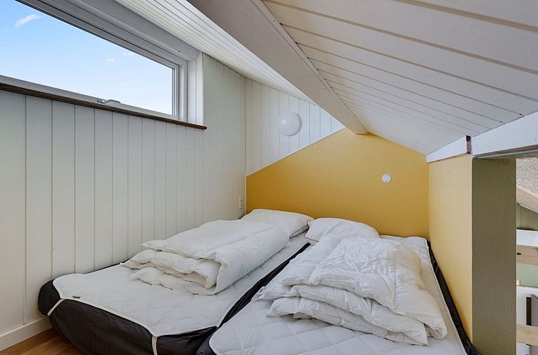 Vakantiehuis "Hans" - 700m from the sea