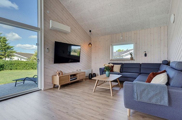 Vakantiehuis "Hans" - 700m from the sea