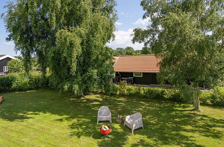 Vakantiehuis "Gerarda" - 450m from the sea