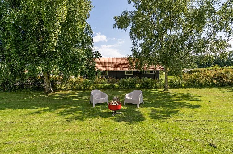 Vakantiehuis "Gerarda" - 450m from the sea