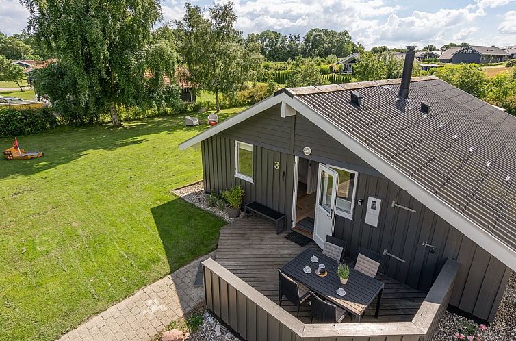 Vakantiehuis "Gerarda" - 450m from the sea