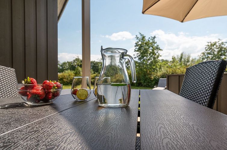 Vakantiehuis "Gerarda" - 450m from the sea