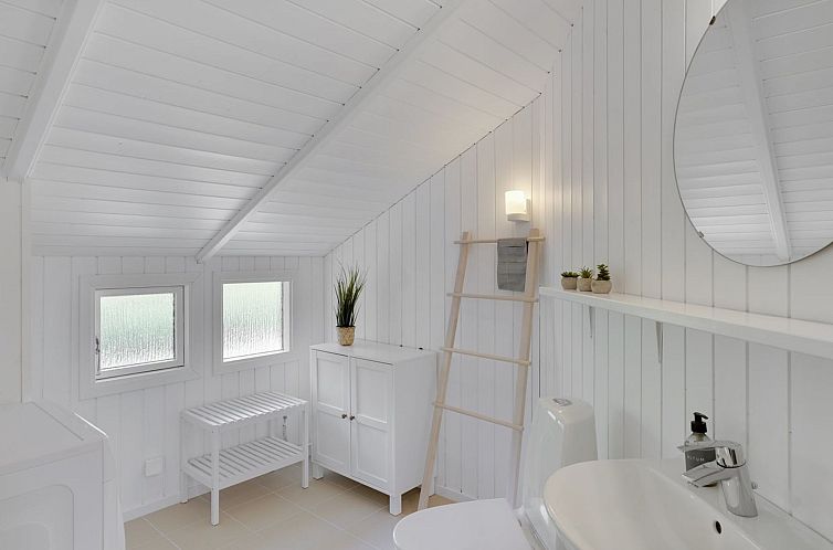 Vakantiehuis "Gerarda" - 450m from the sea