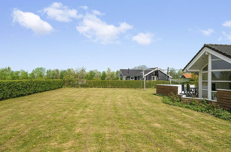 Vakantiehuis "Virpi" - 400m from the sea