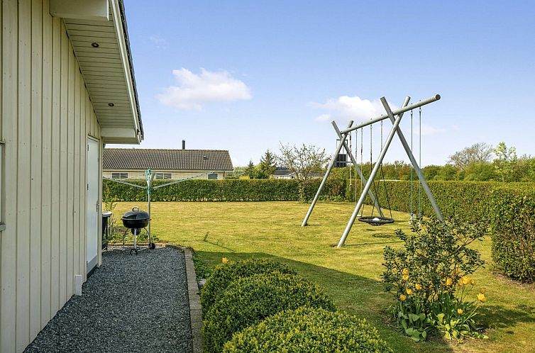 Vakantiehuis "Virpi" - 400m from the sea