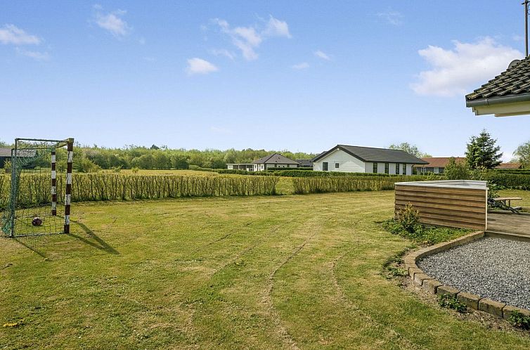 Vakantiehuis "Virpi" - 400m from the sea