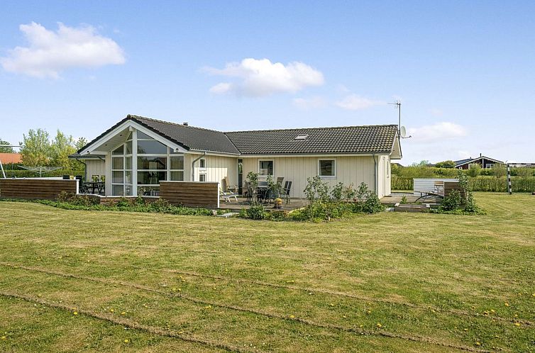 Vakantiehuis "Virpi" - 400m from the sea