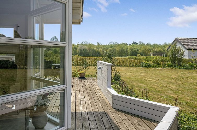 Vakantiehuis "Virpi" - 400m from the sea