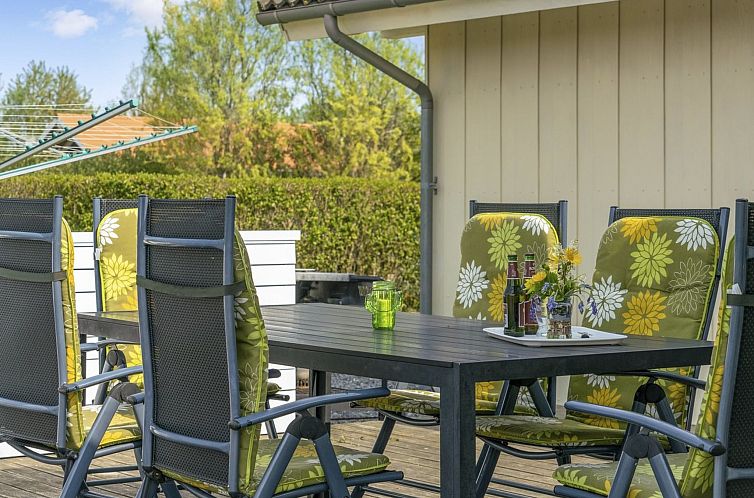 Vakantiehuis "Virpi" - 400m from the sea