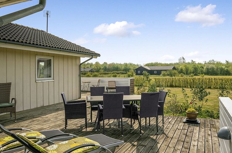 Vakantiehuis "Virpi" - 400m from the sea