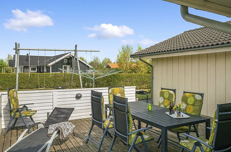 Vakantiehuis "Virpi" - 400m from the sea