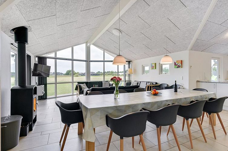 Vakantiehuis "Finja" - 500m from the sea