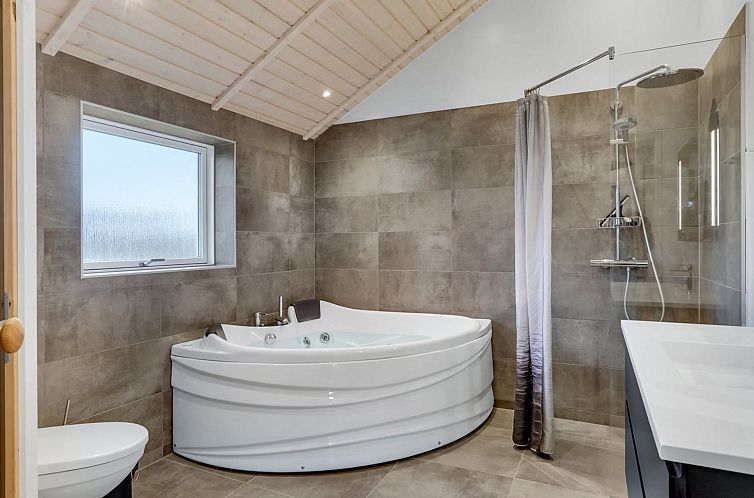 Vakantiehuis "Cenia" - 450m from the sea