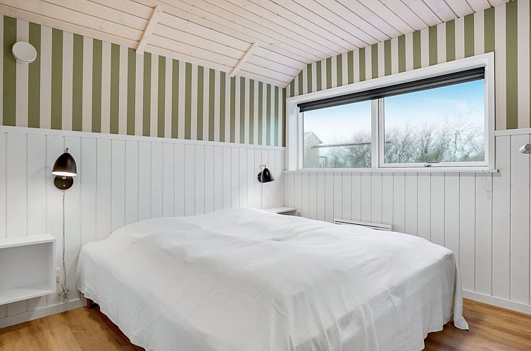 Vakantiehuis "Cenia" - 450m from the sea